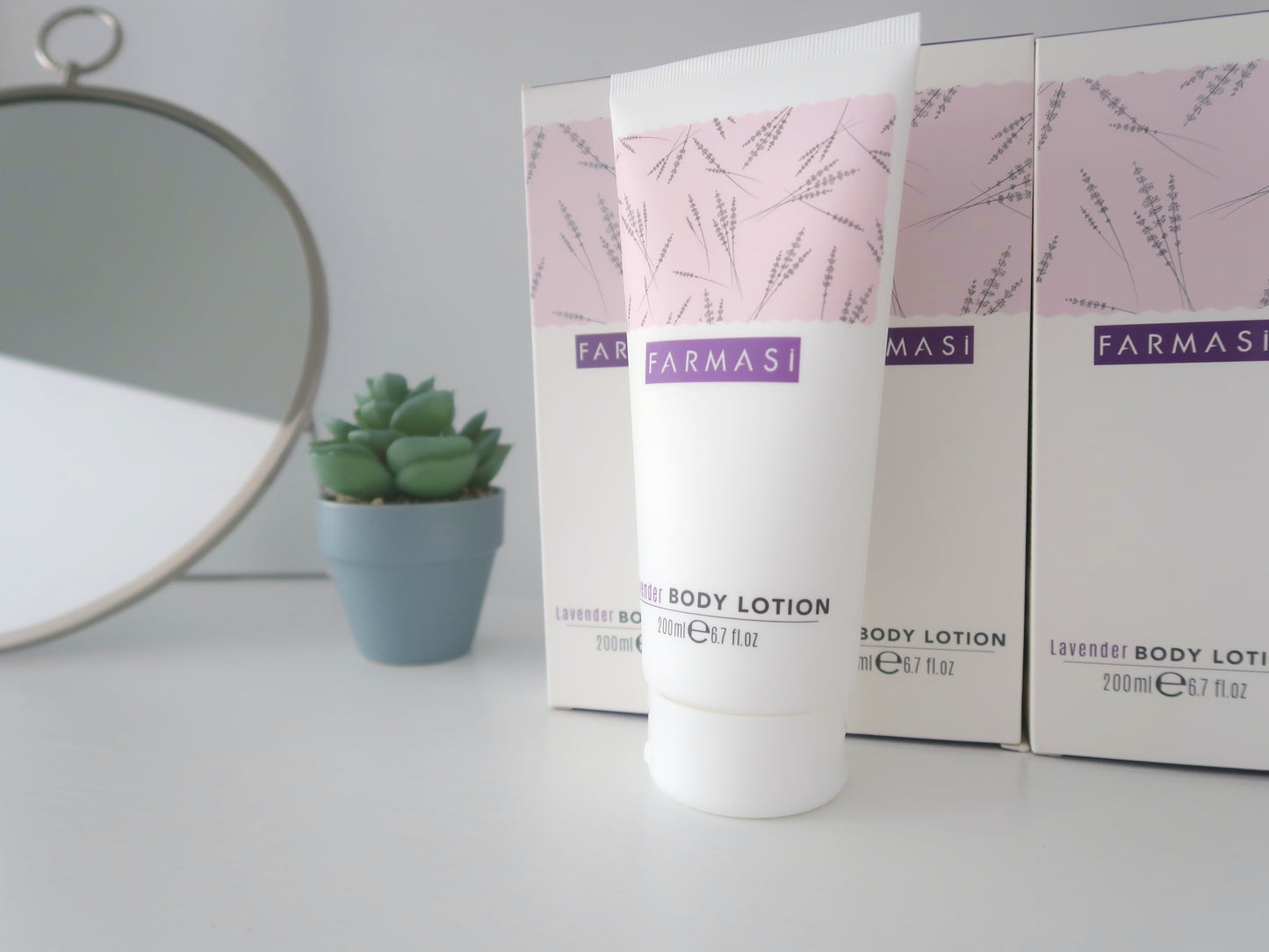 Calming Lavender Body Lotion with 100% Lavender Oil – Hydrating Skincare for Relaxation & Sleep